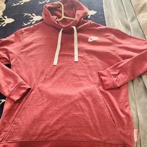 Nike woman’s sweater maroon